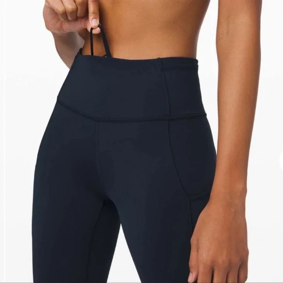 Lululemon Fast & Free Crop II 19” Non-Reflective In True Navy Size 6 - Picture 4 of 11